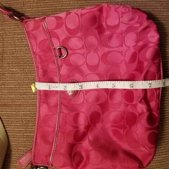 Coach Signature crossbody purse - Picture 5 of 12